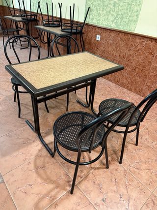 Mesas y Sillas Metálicas Bar