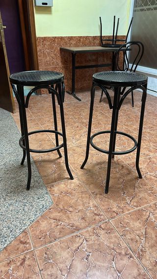 Mesas y Sillas Metálicas Bar