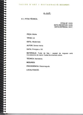 Cama restaurada de principios del siglo XX