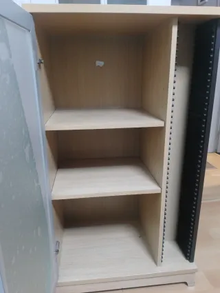 Mueble auxiliar madera roble y cristal