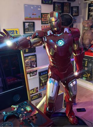 Figura Iron Man Premium Deluxe tamaño real 1;1