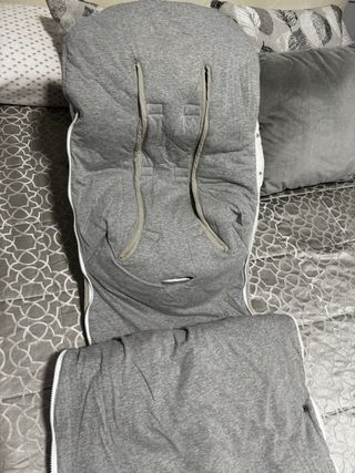 Saco silla bebé estrellas gris