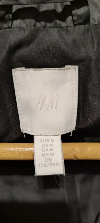 Chaquetón acolchado H&M negro talla M