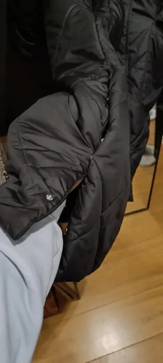 Chaquetón acolchado H&M negro talla M