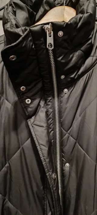 Chaquetón acolchado H&M negro talla M