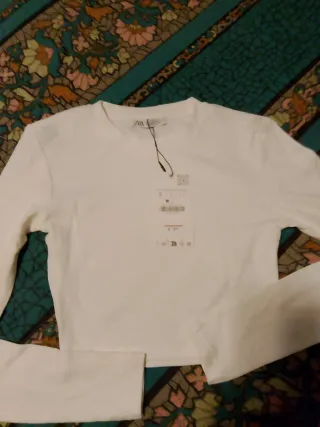 Camiseta ZARA manga larga blanca Talla S