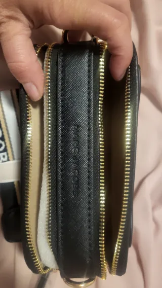 Bolso Negro y Dorado