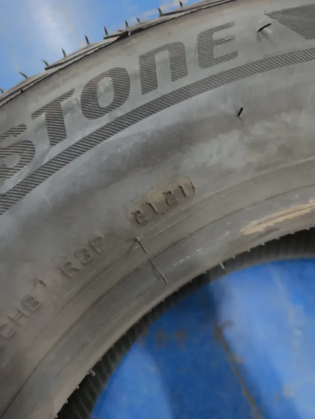 215/65R16 98H invierno M+S Bridgestone Blizzak LM