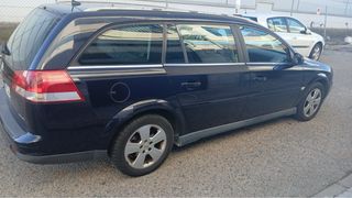 Opel Vectra Caravan SW 2.2 125 CV – Maletero grand