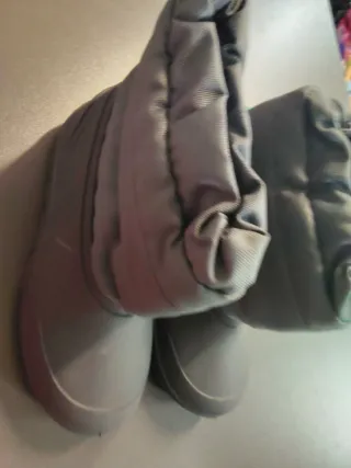 Botas de agua para nieve grises