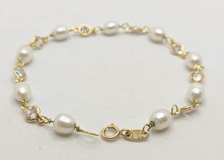 Pulsera Perlas de oro de 18k, 4.16 g, 18.5 cm.
