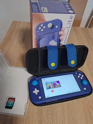Nintendo Switch Lite Azul + Juego Bob esponja