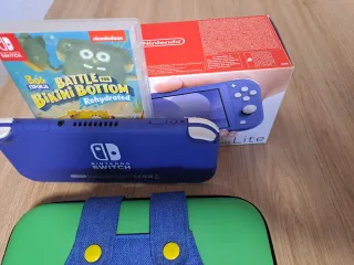 Nintendo Switch Lite Azul + Juego Bob esponja