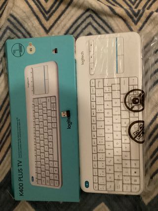 Teclado Logitech K400 Plus TV Inalambrico
