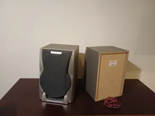 2 Bafles Kenwood 43W. 6 OHMS