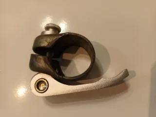 Abrazadera sillín vintage