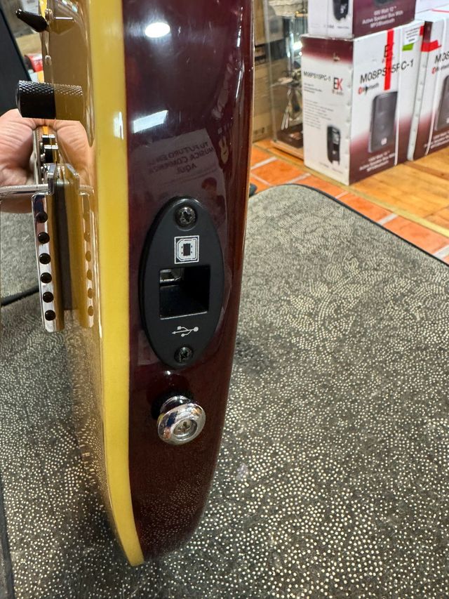 Guitarra Jammate UG-1 JM400T USB