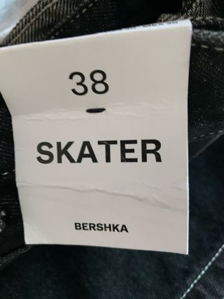 Pantalón cargo patchwork gris y negro