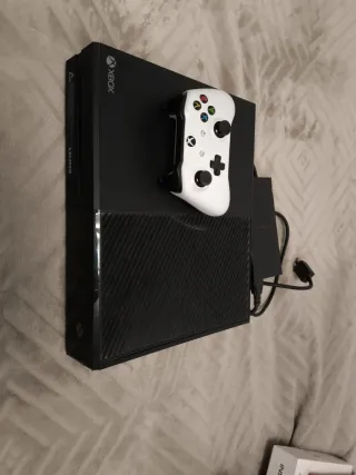 Xbox One Negra mas mando