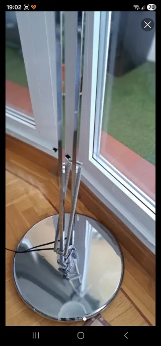 Lámpara de pie moderna metal plateado