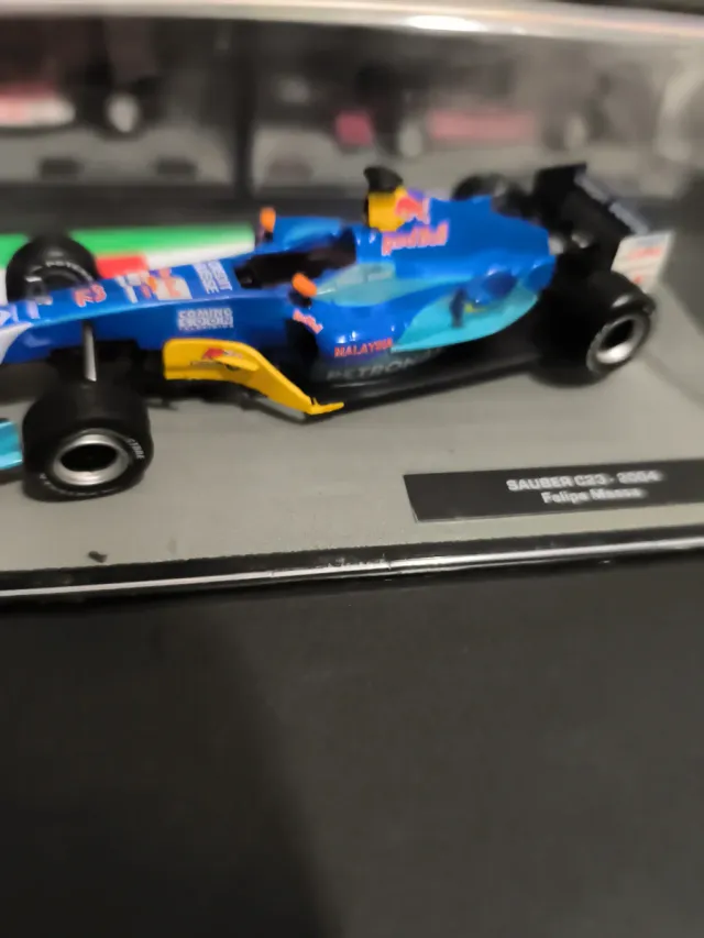 Réplica Coche F1 Sauber Felipe Massa 2004
