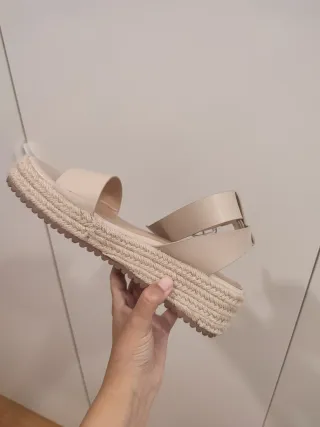 Sandalias beige