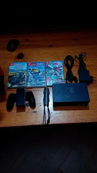 Nintendo Switch + complementos + Volante y Juegos