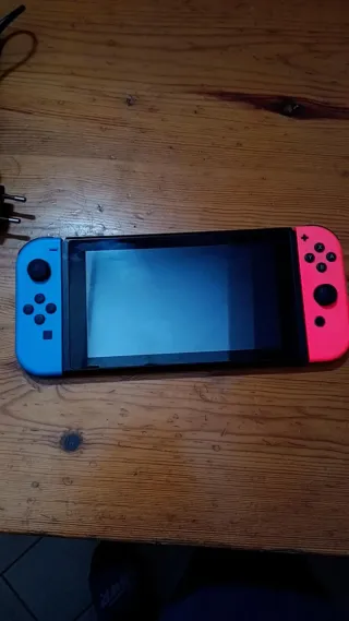 Nintendo Switch + complementos + Volante y Juegos