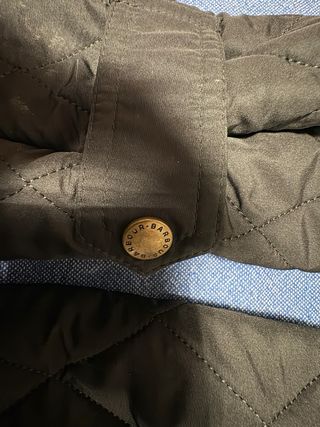 Chaqueta Barbour Negra Acolchada usada 2 veces