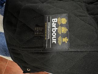 Chaqueta Barbour Negra Acolchada usada 2 veces