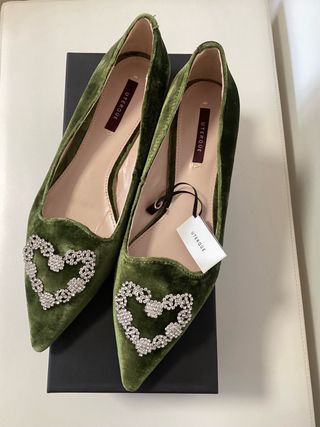 Zapatos Uterque T37 Joya Corazón Verde