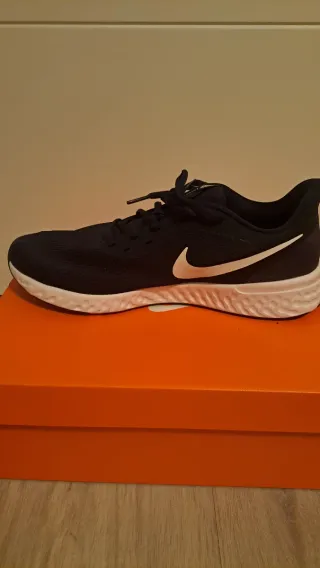 Zapatillas Nike Revolution Negras