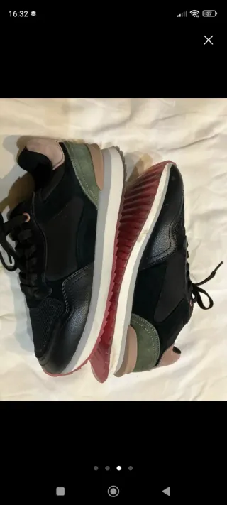 Zapatillas Hoff negras y verdes talla 37