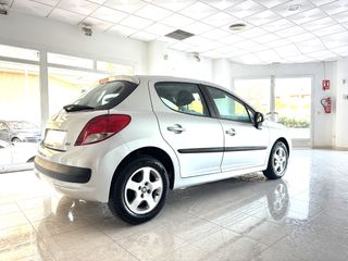Peugeot 207 1.4HDI 70CV 5p 2010
