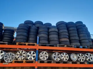Neumáticos nuevos y usados