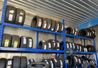 Neumáticos nuevos y usados