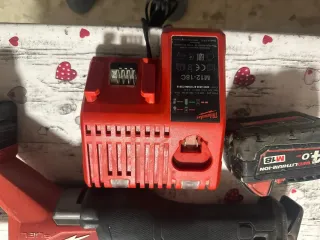 Sierra sable Milwaukee M18 + Batería