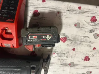 Sierra sable Milwaukee M18 + Batería