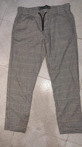 Pantalón Pull&Bear Talla S Diseño Cuadros Gris