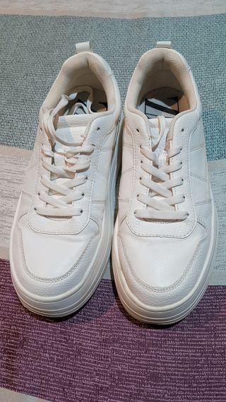 Zapatillascasual /deportivas tipo bamba Zara