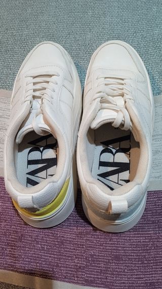 Zapatillascasual /deportivas tipo bamba Zara