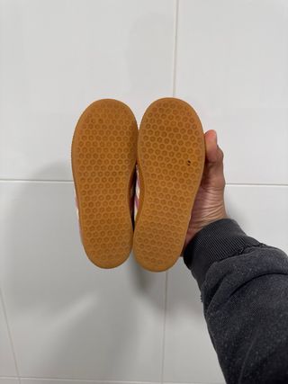 Adidas Gazelle rosas con velcro