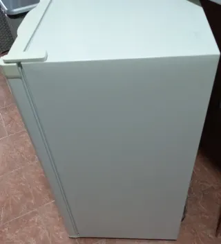 Congelador vertical blanco