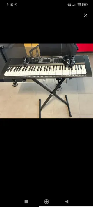 Teclado Alesis Melody 61 (+soporte y banqueta)