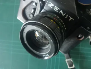 Cámara Zenit + Flash Starcolor