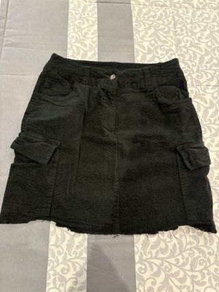 Falda de pana negra talla M
