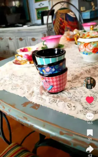 Mesa de comedor y sillas