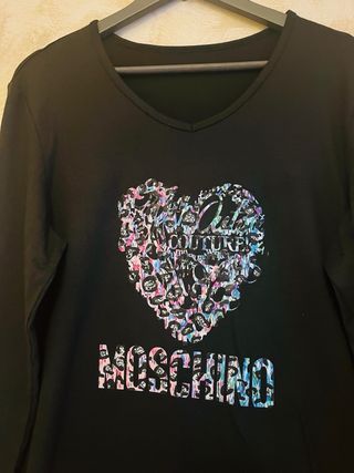 Camiseta letra de Moschino Manga Larga Negra