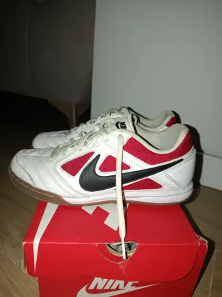 Zapatillas Nike Futbol Sala Blancas y Rojas