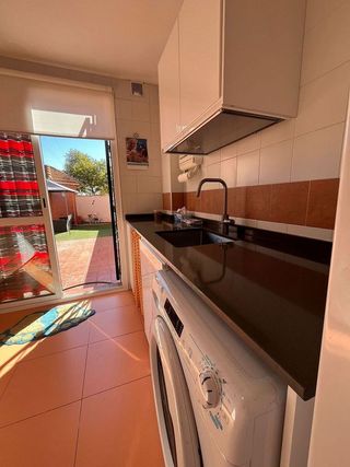 Casa adosada en venta en Palomares del Río